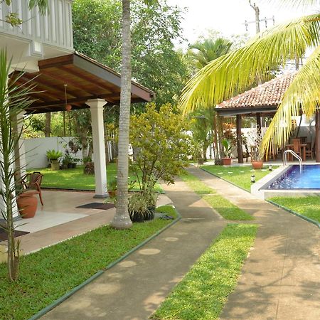 Surf Villa Hikkaduwa Ngoại thất bức ảnh