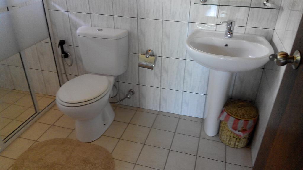 Surf Villa Hikkaduwa Ngoại thất bức ảnh