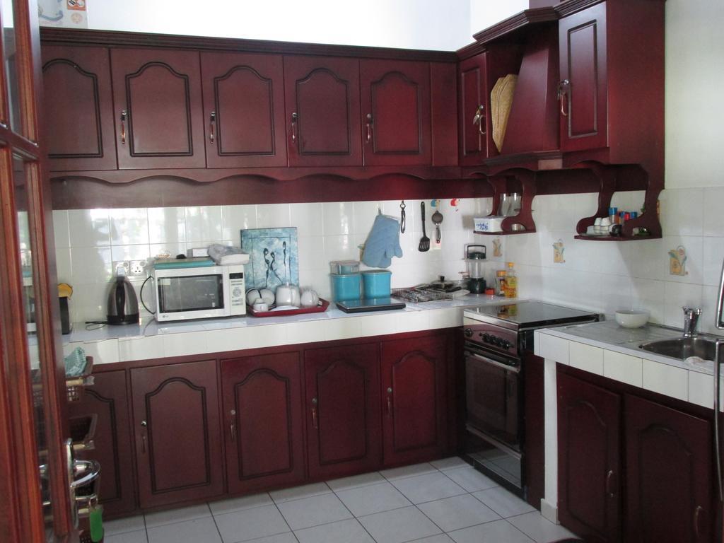 Surf Villa Hikkaduwa Ngoại thất bức ảnh