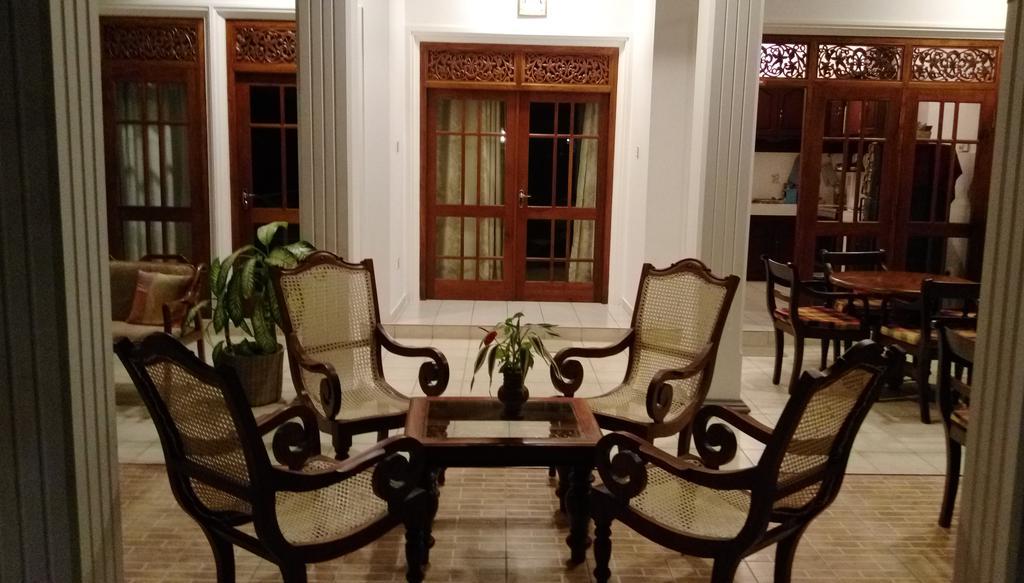 Surf Villa Hikkaduwa Ngoại thất bức ảnh