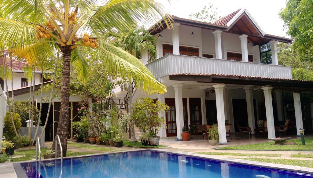 Surf Villa Hikkaduwa Ngoại thất bức ảnh