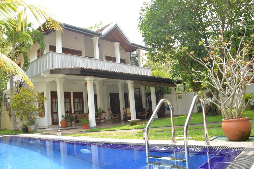 Surf Villa Hikkaduwa Ngoại thất bức ảnh