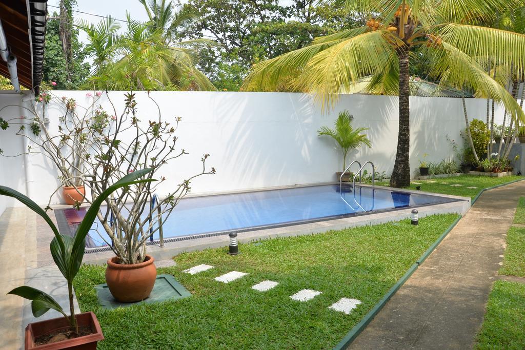 Surf Villa Hikkaduwa Ngoại thất bức ảnh