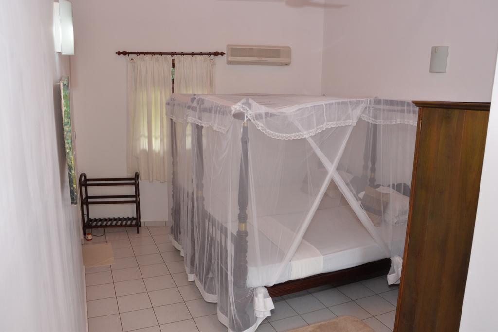 Surf Villa Hikkaduwa Ngoại thất bức ảnh