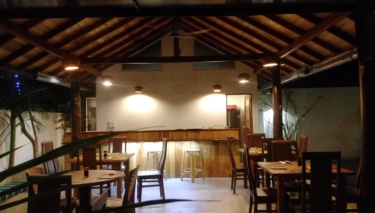Surf Villa Hikkaduwa Ngoại thất bức ảnh