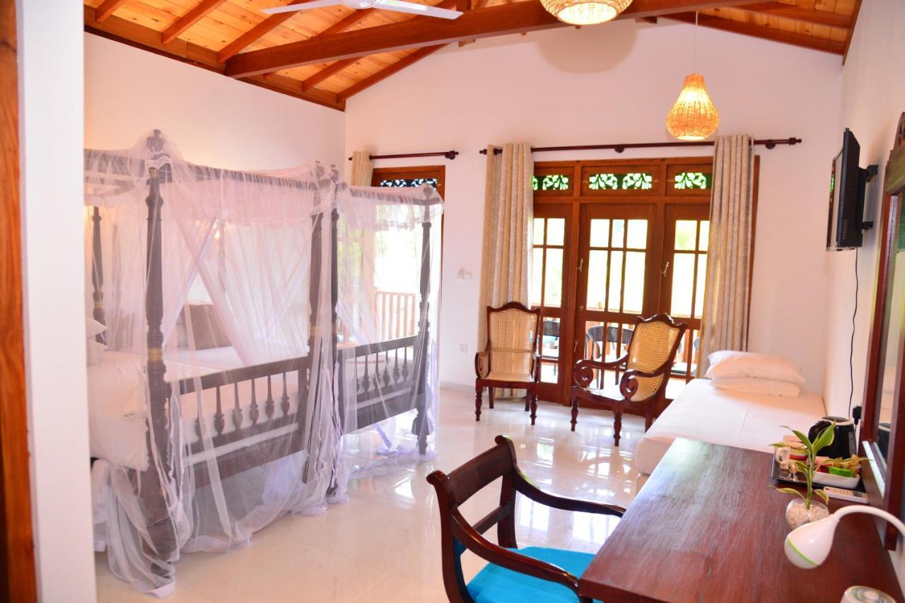 Surf Villa Hikkaduwa Ngoại thất bức ảnh