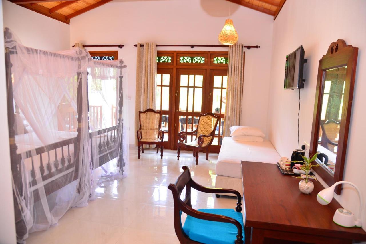 Surf Villa Hikkaduwa Ngoại thất bức ảnh