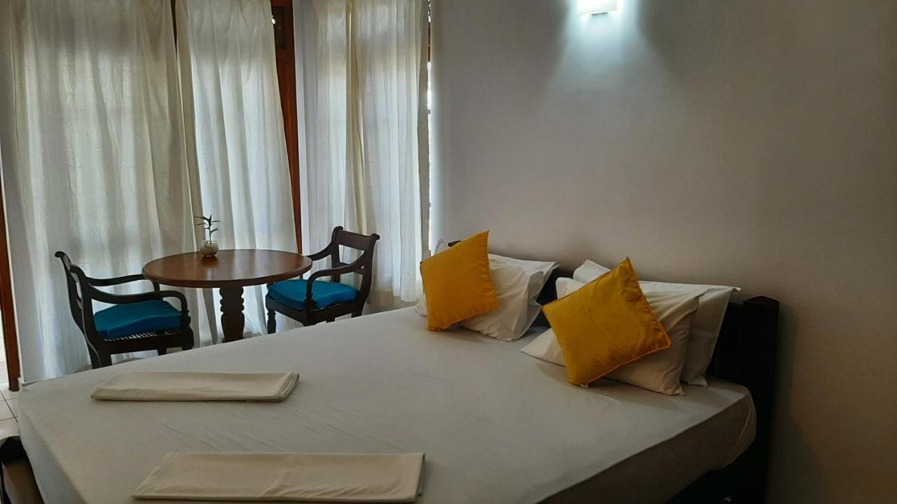 Surf Villa Hikkaduwa Ngoại thất bức ảnh